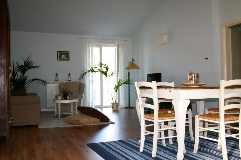 B&B Mario & Mario Trezzo Tinella Pokój zdjęcie