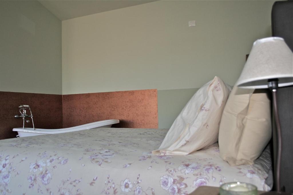 B&B Mario & Mario Trezzo Tinella Pokój zdjęcie
